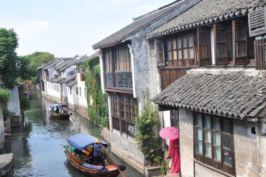 理想汽车北京旗舰级零售中心设计灵感源于高级公寓